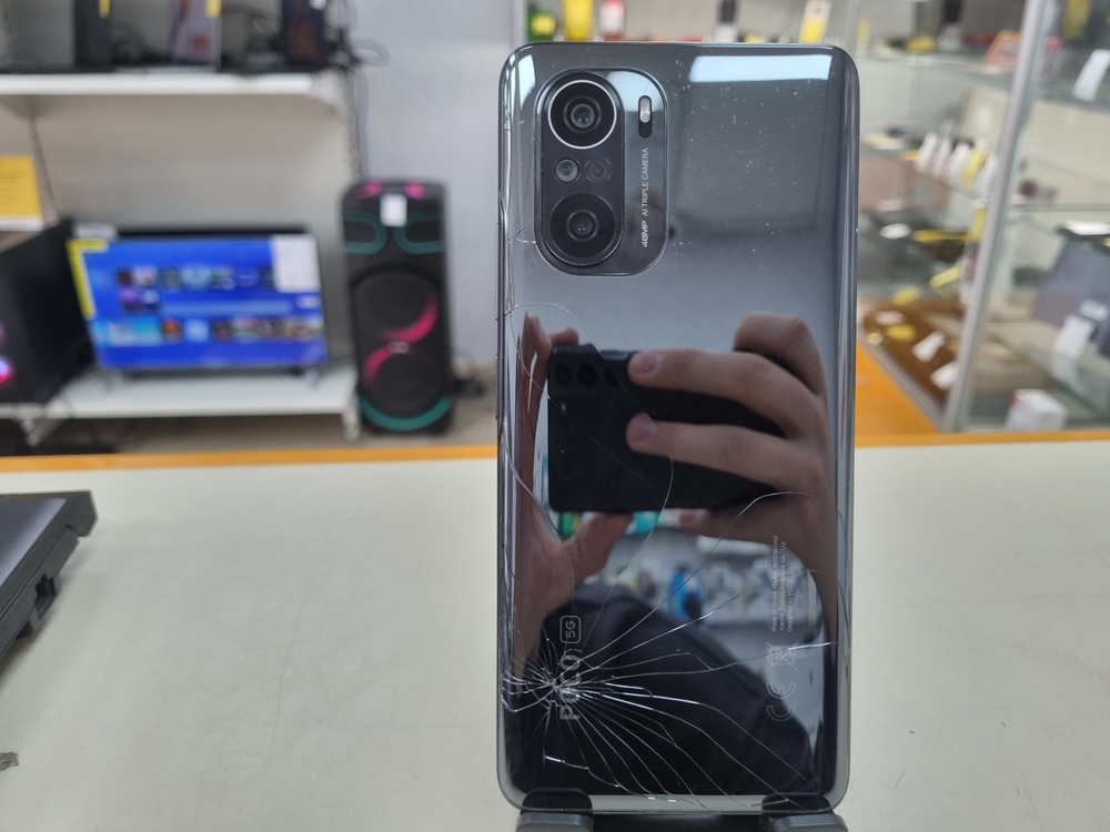 Смартфон Xiaomi Poco F3 8/256