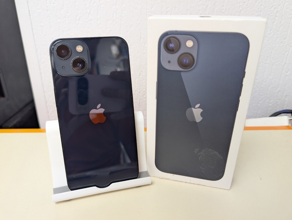 Смартфон Apple iPhone 13 128Gb