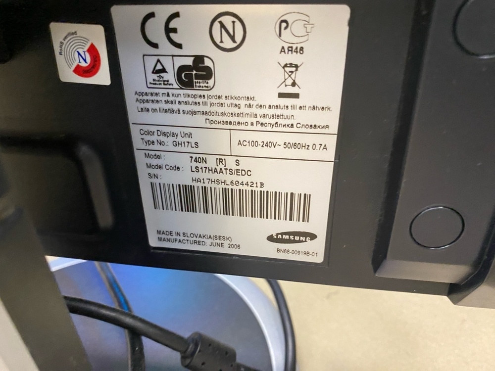 Монитор Samsung 740N