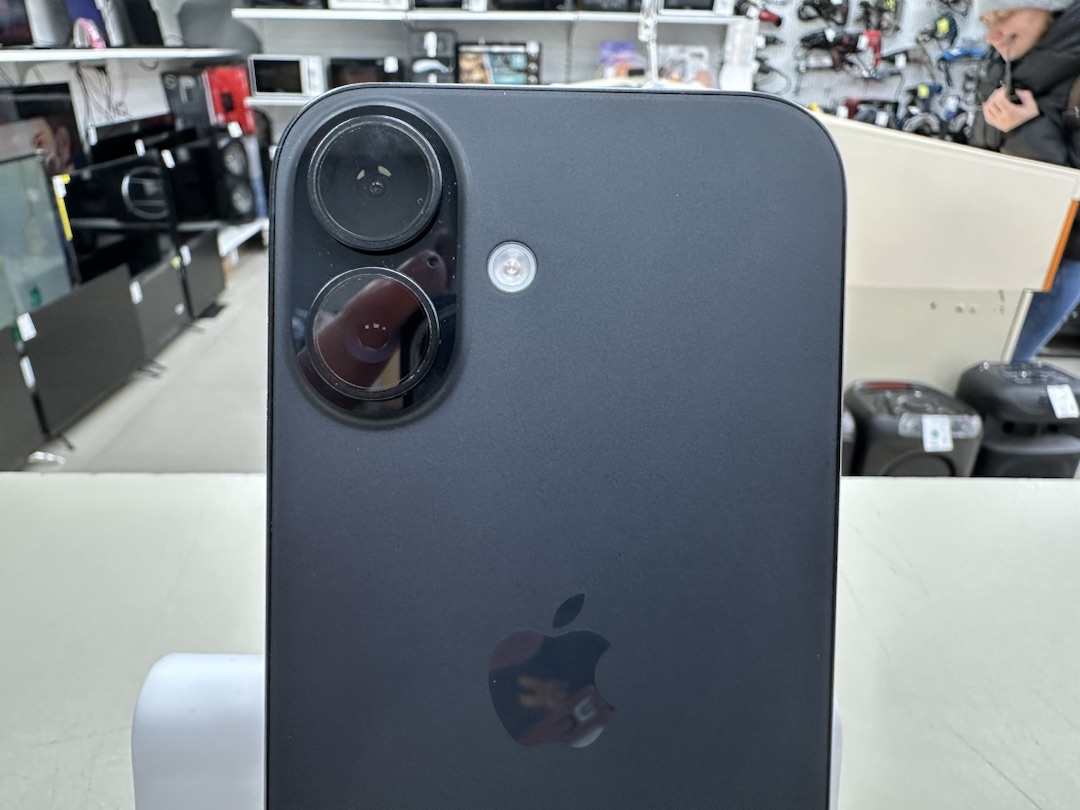 Смартфон Apple Iphone 16 128Gb