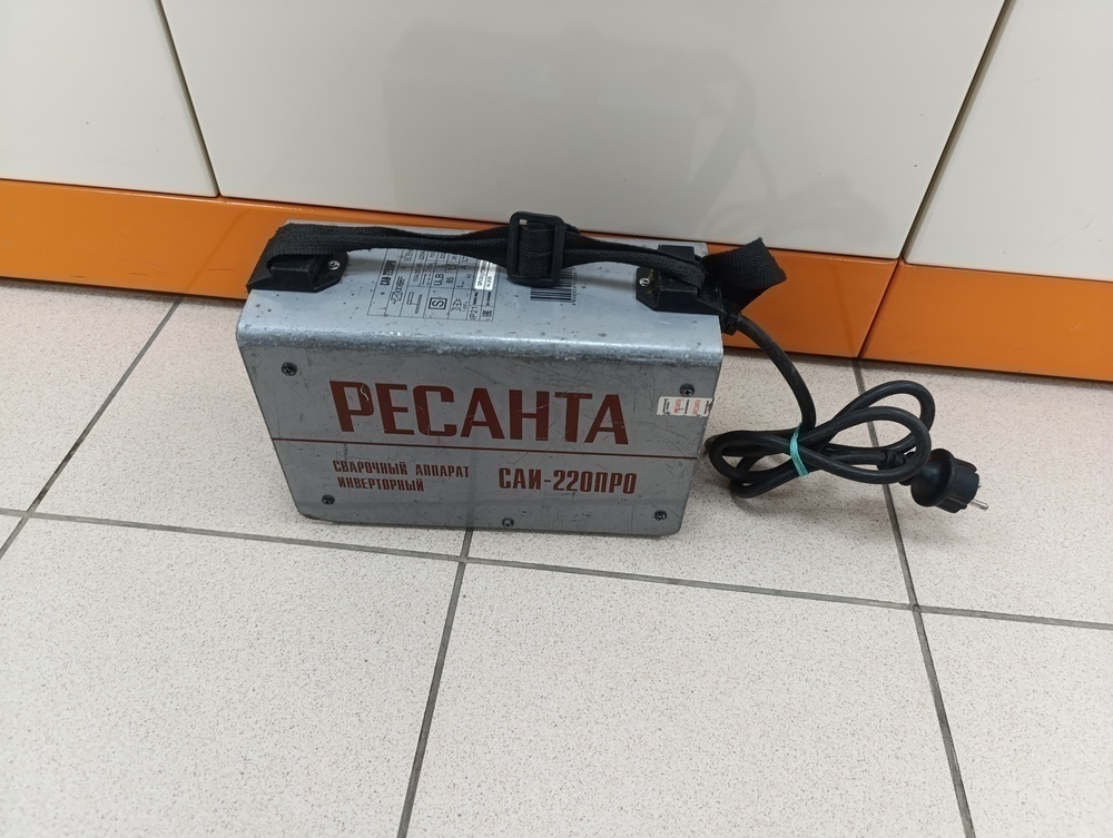 Сварочный аппарат Ресанта САИ-220ПРО;