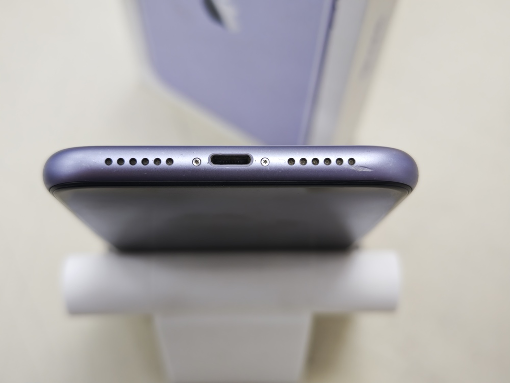 Смартфон Apple iPhone 11 64Gb