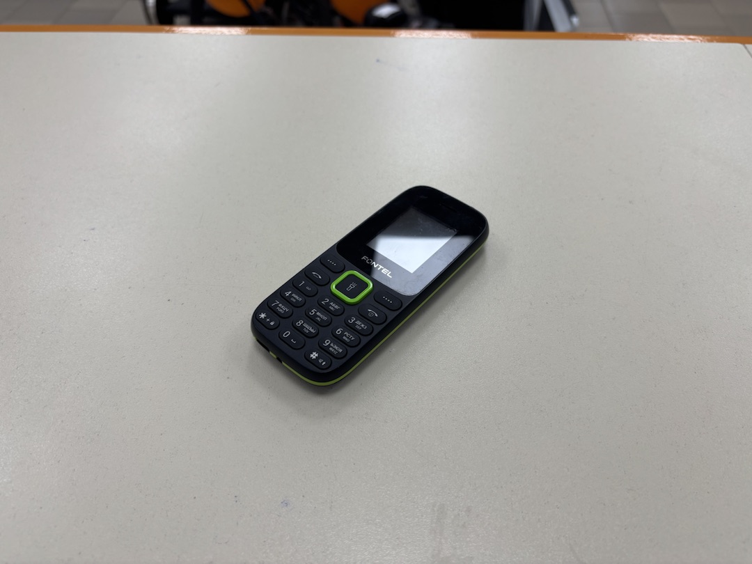 Смартфон Fontel FP100