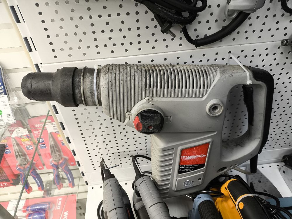 Перфоратор Интерскол П-45/1000Э