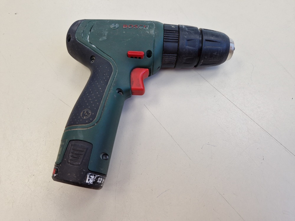 Шуруповерт Bosch EasyImpact 1200;