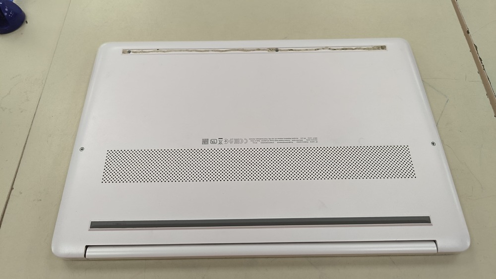 Ноутбук HP 15S; Athlon 300U, Radeon Vega 3, 4 Гб, 256 Гб, Нет