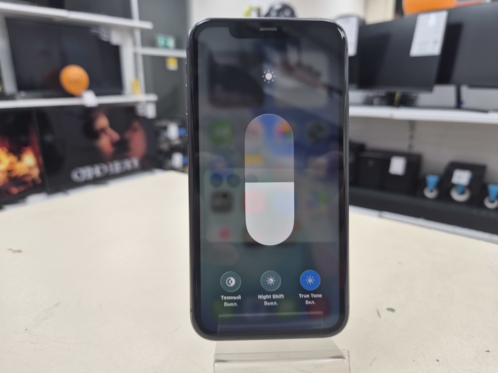 Смартфон Apple iPhone 11 64Gb