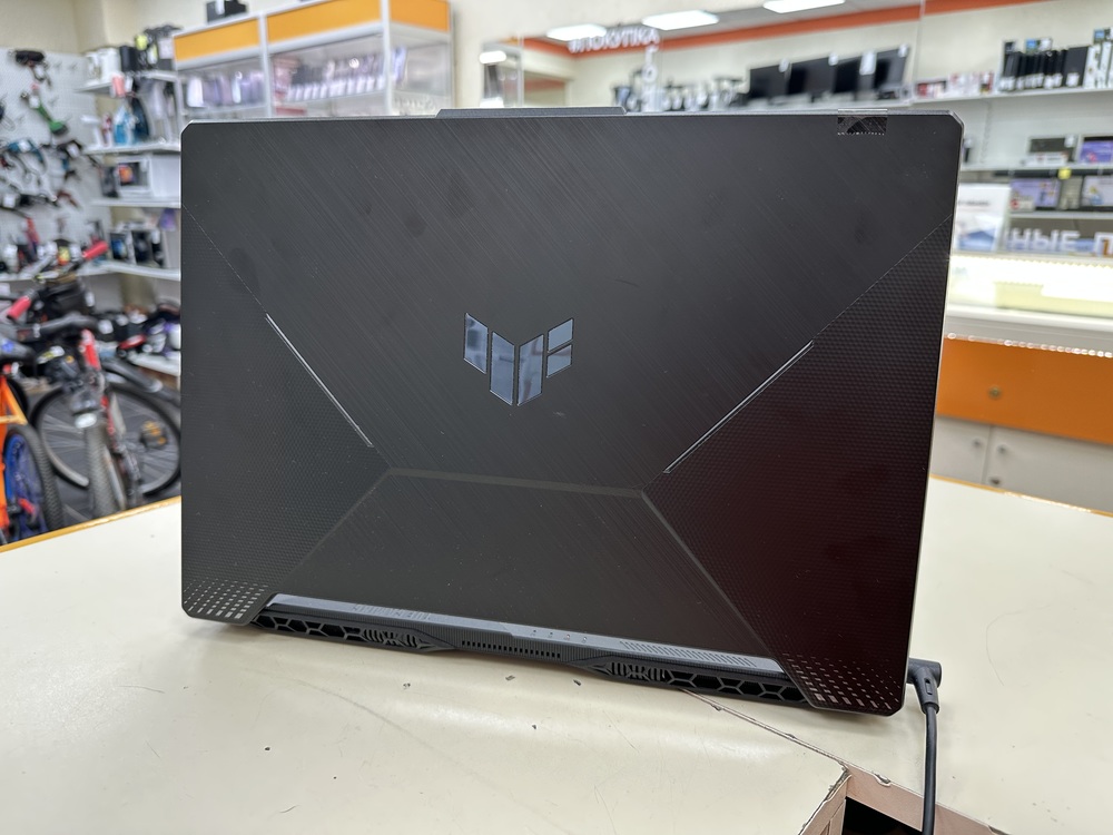 Ноутбук ASUS; Core i7-11800H, GeForce RTX 3050, 16 Гб, 512 GB, Нет