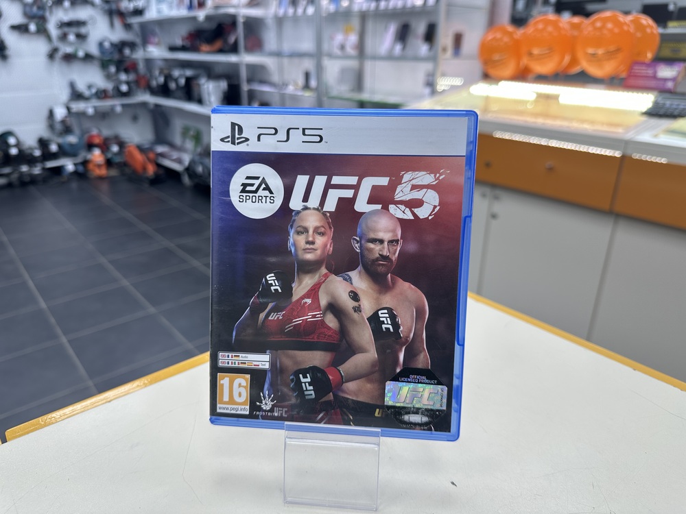 Игра Playstation 5 UFC5