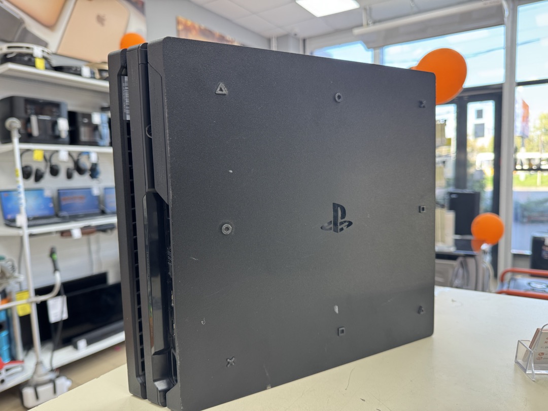 Игровая приставка PlayStation 4 Pro 1Tb