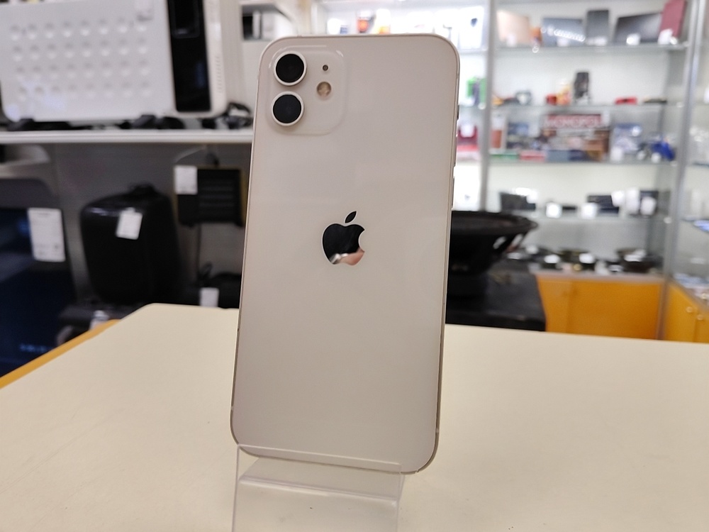 Смартфон Apple iPhone 12 64Gb