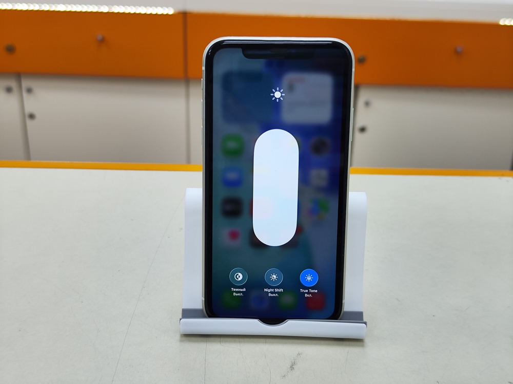 Смартфон Apple iPhone 11 64Gb