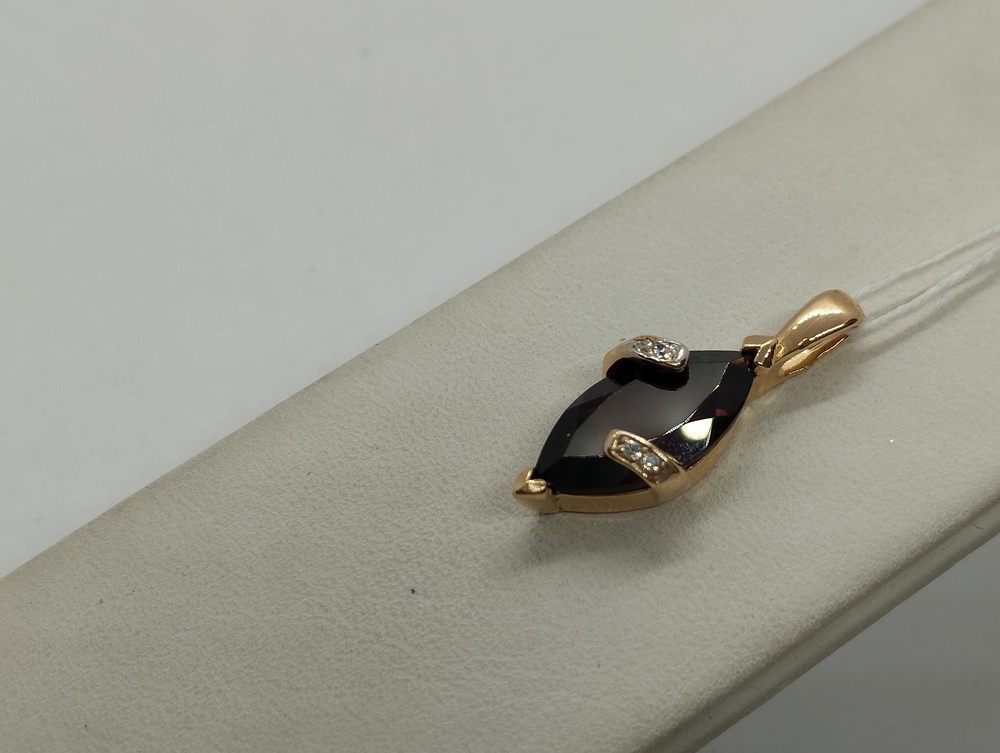 ПОДКМИ585 ПОДВЕСКА С КАМНЯМИ (Au 585)