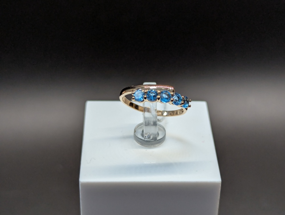 КОЛКМИ585 КОЛЬЦО С КАМНЯМИ (Au 585)