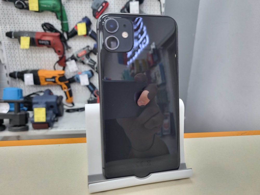 Смартфон Apple iPhone 11 64Gb