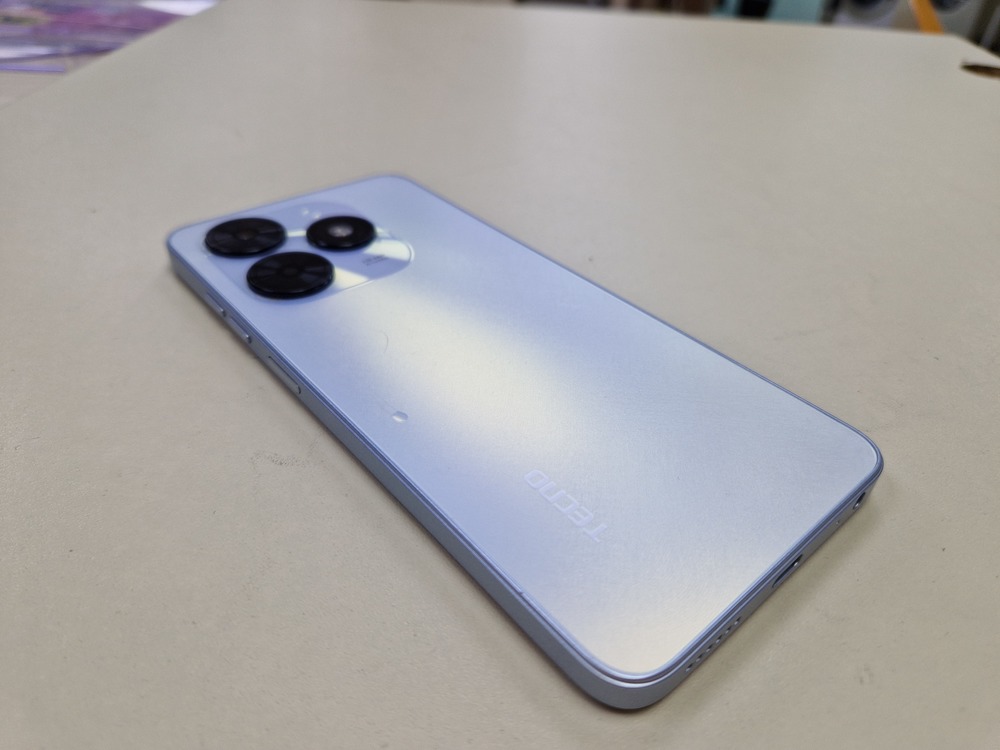 Смартфон Tecno Spark Go 2024 4/128