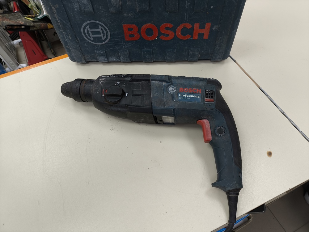 Перфоратор Bosch GBH 240