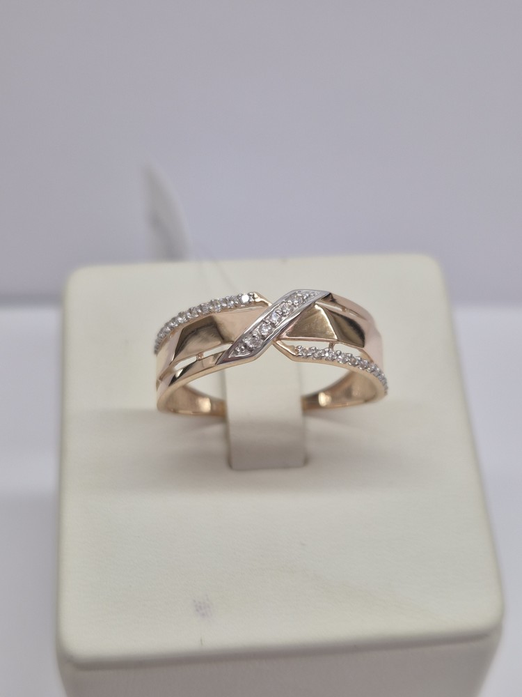 КОЛЬЦО С КАМНЯМИ (Au 585)