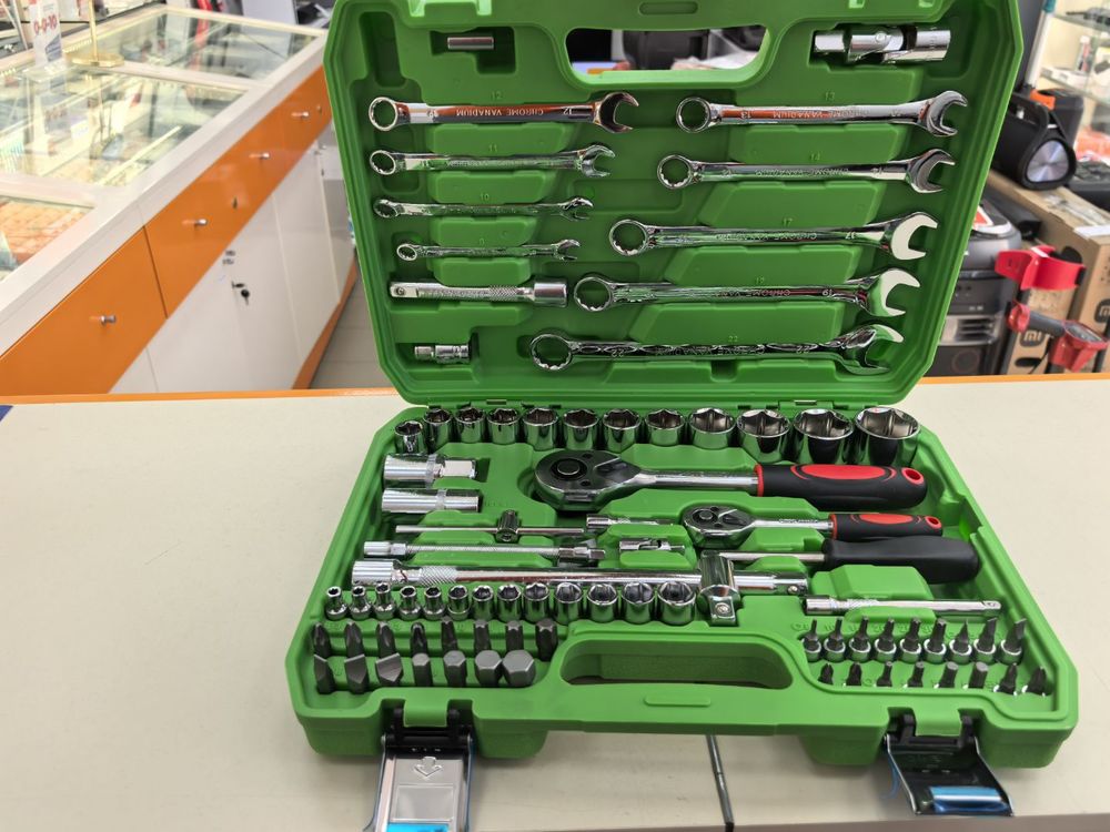 Набор инструментов Prioritet TS-82