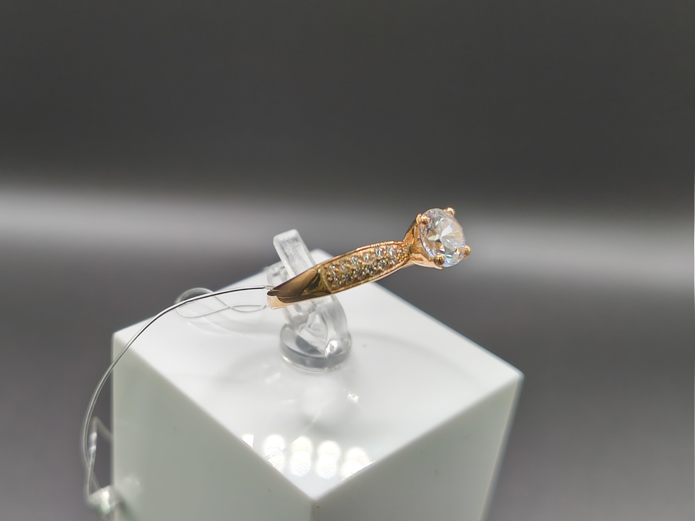 КОЛЬЦО С КАМНЯМИ (Au 585)