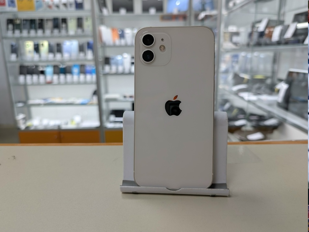 Смартфон Apple iPhone 12 64Gb