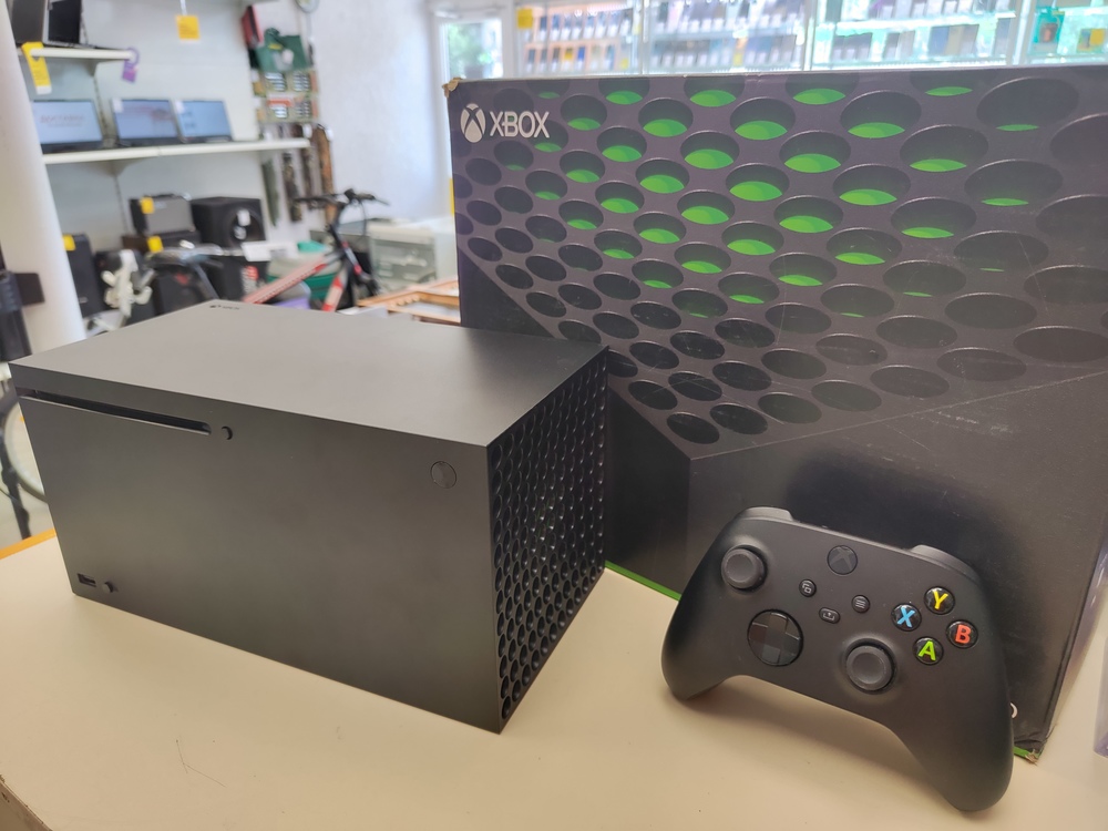 Игровая приставка Xbox Series X 1Tb