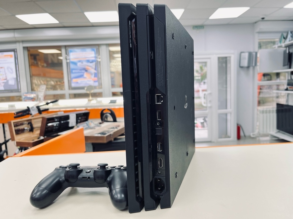 Игровая приставка PlayStation 4 Pro 1Tb