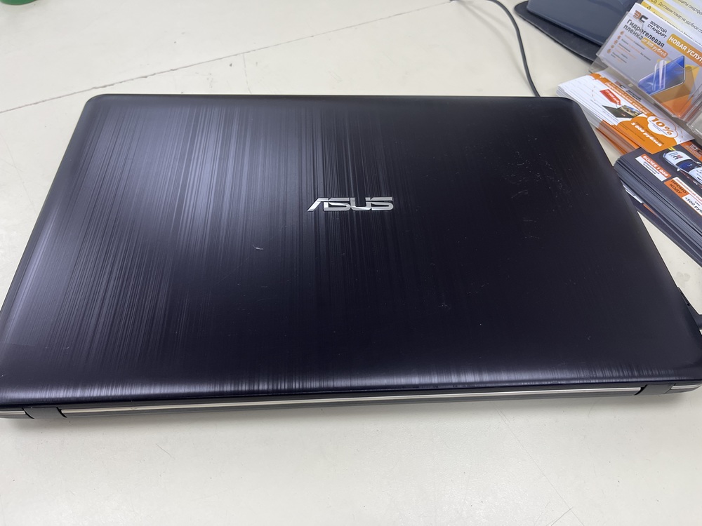 Ноутбук ASUS; Celeron N4000, HD Graphics, 4 Гб, 500 Гб