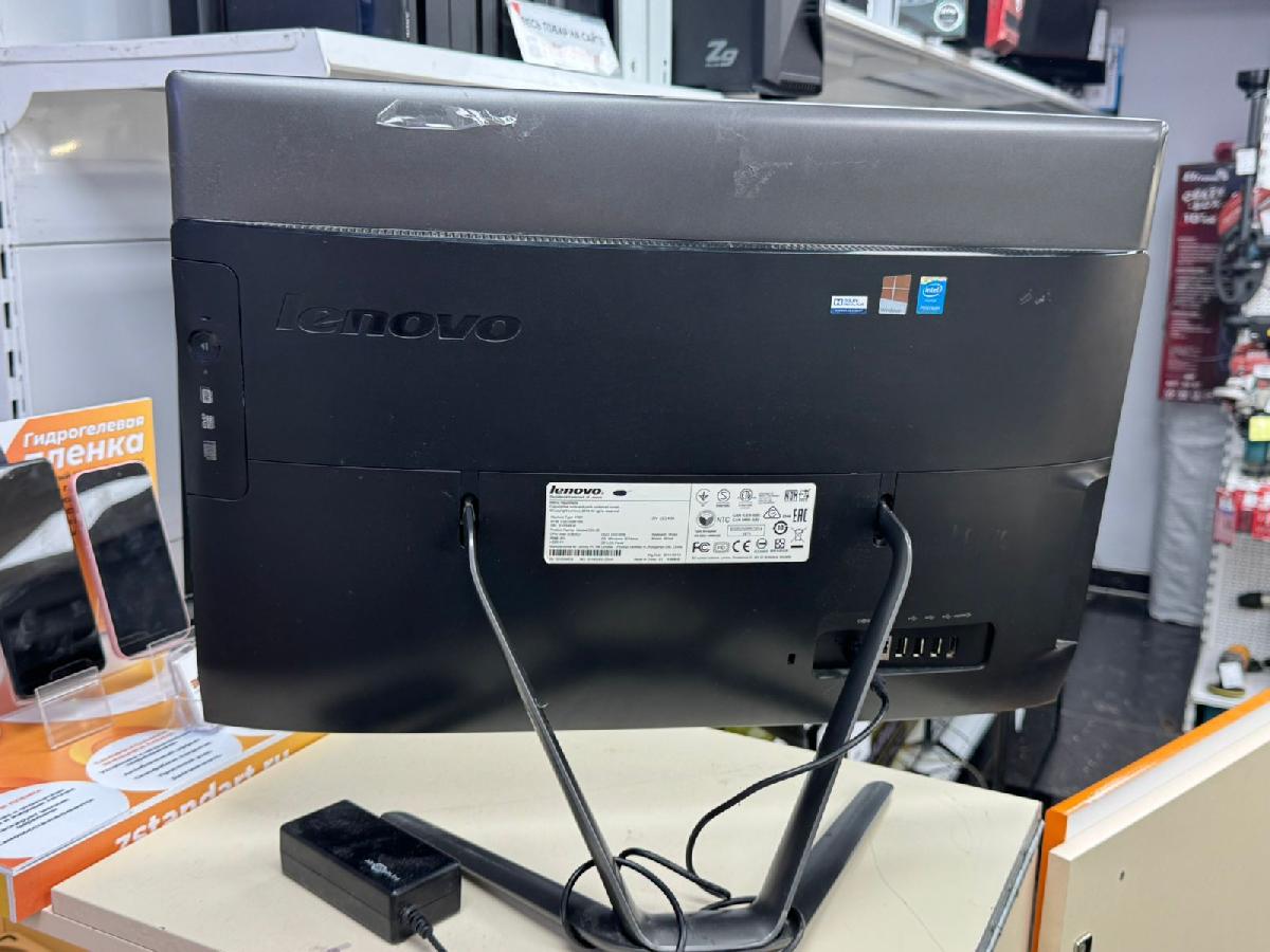 Моноблок Lenovo;