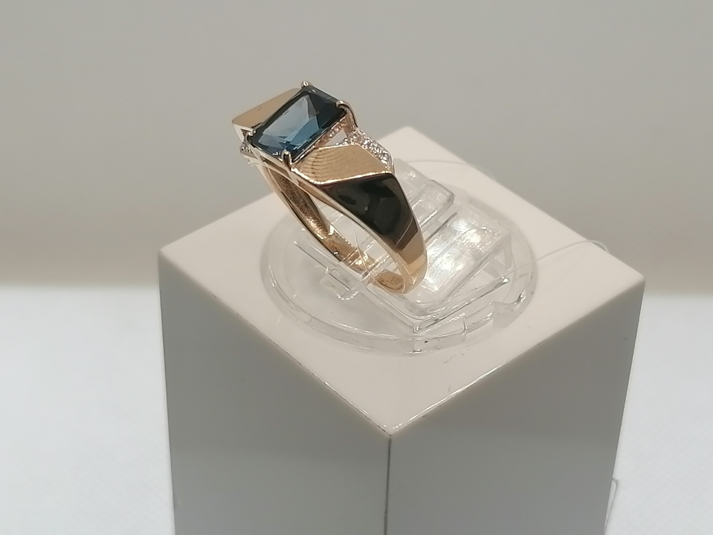 КОЛЬЦО ЛОНДОН ТОПАЗ с камнями (Au 585)