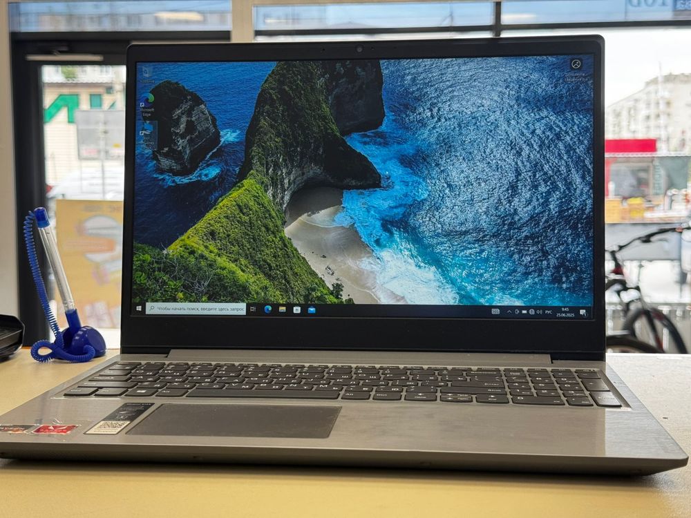 Ноутбук Lenovo; Ryzen 5 3500U, Radeon Vega 8, 8 Гб, 240 Гб, Нет