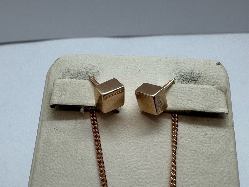 СЕРЬГИ ПРОДЕВКИ без камня (Au 585)