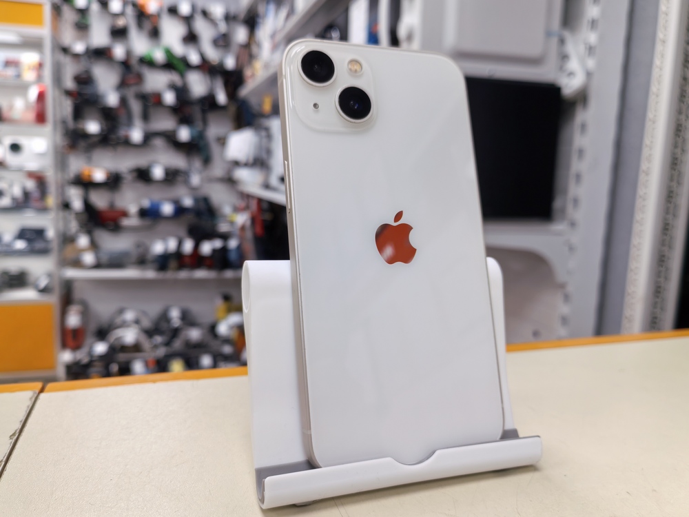 Смартфон Apple iPhone 13 128Gb