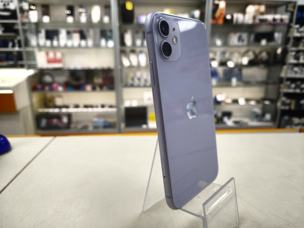 Смартфон Apple iPhone 11 64Gb