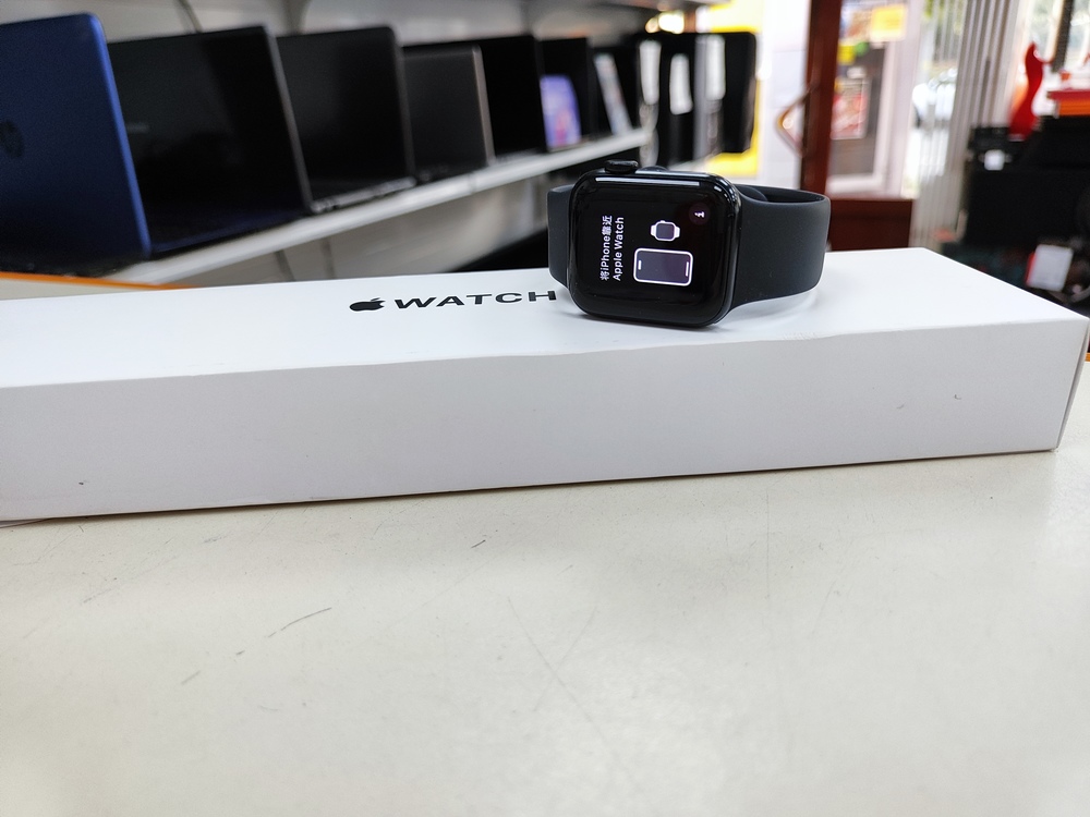 Смарт-часы Apple Watch SE 2022 40mm