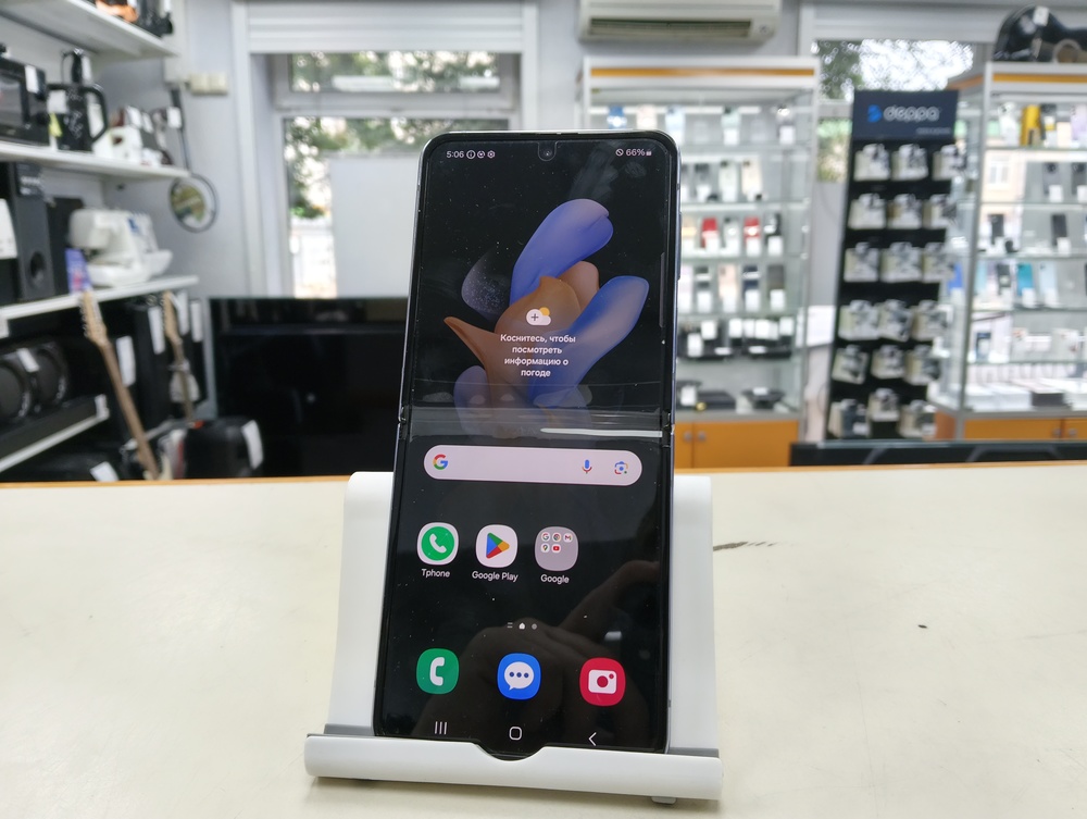 Смартфон Samsung Galaxy Z Flip 4 8/256