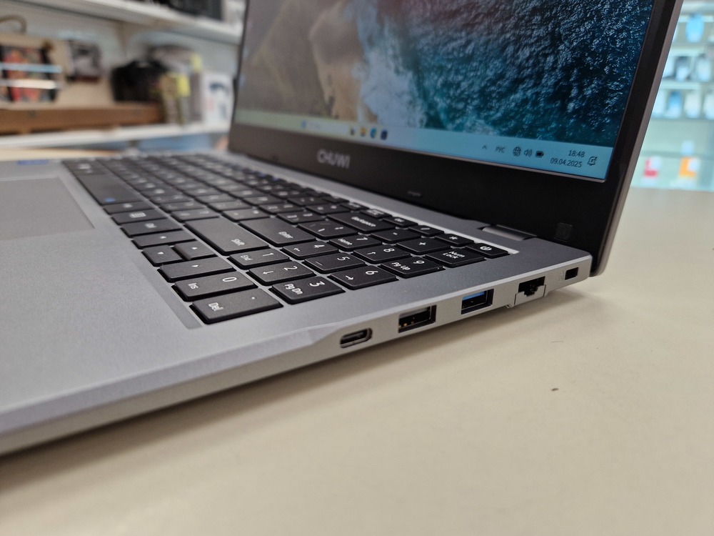 Ноутбук CHUWI HeroBook Plus; Celeron N4020, Intel UHD Graphics 600, 8 Гб, 240 Гб, Нет