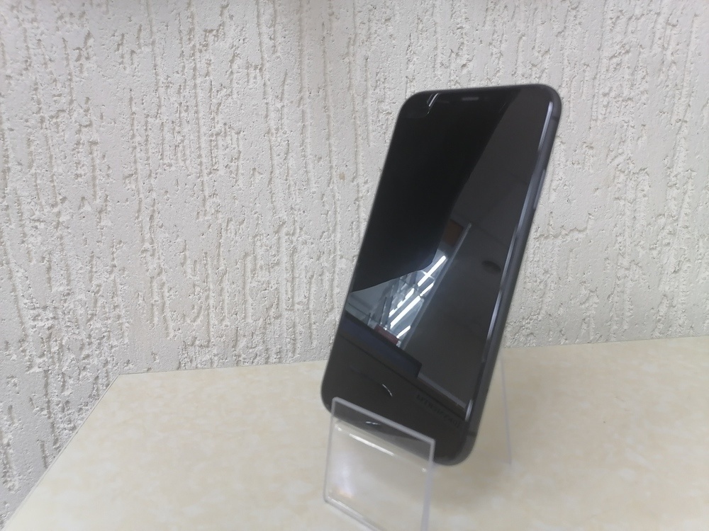 Смартфон Apple iPhone 11 64Gb