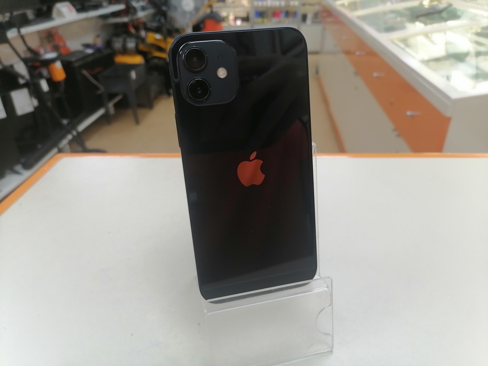 Смартфон Apple iPhone 12 64Gb