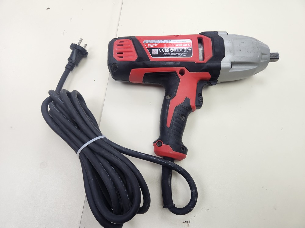 Гайковерт Milwaukee IPWE400R
