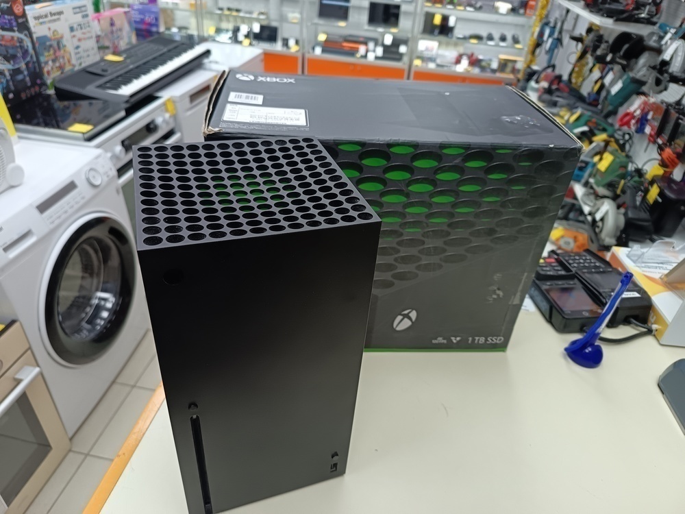 Игровая приставка Xbox Series X 1Tb