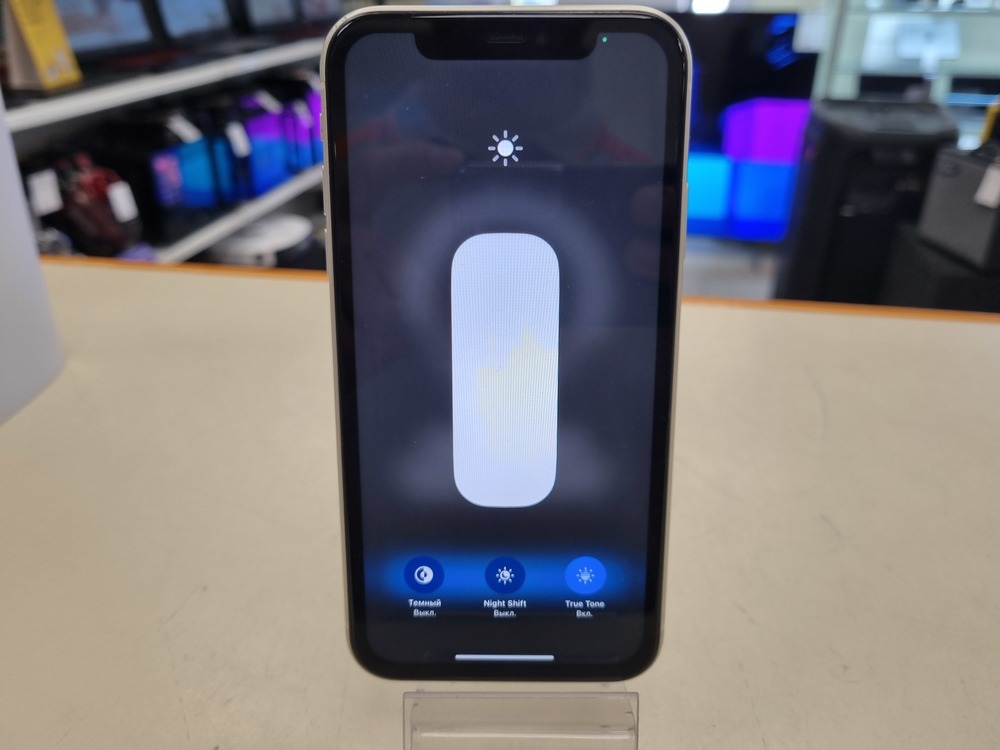 Смартфон Apple iPhone 11 64Gb