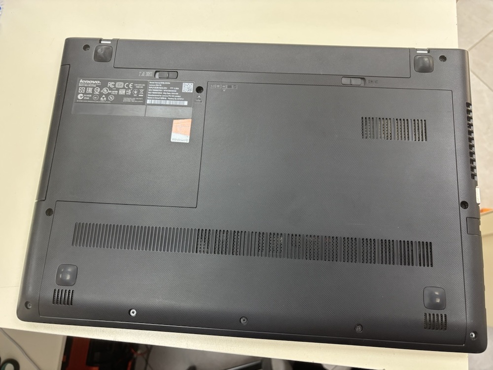 Ноутбук Lenovo; Core i5-4210U, GeForce 840M, 16 Гб, Нет, 1 Tb