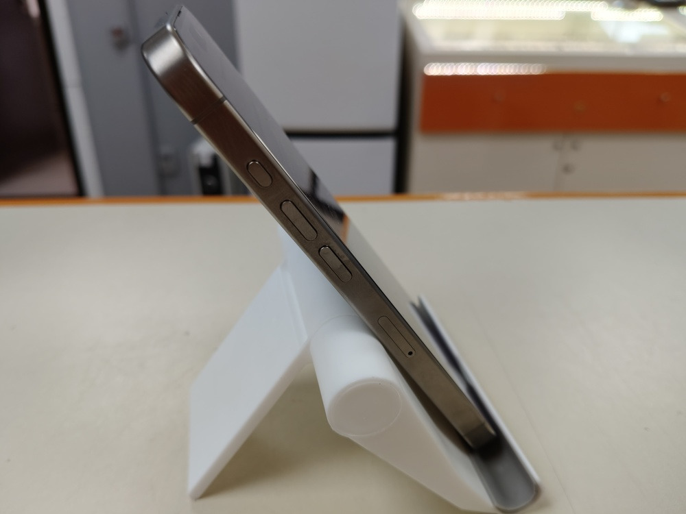 Смартфон Apple Iphone 15 Pro 256Gb