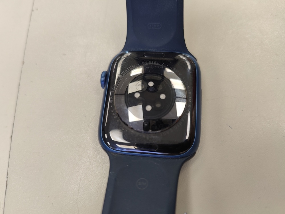 Смарт-часы Apple Watch Series 7 45mm