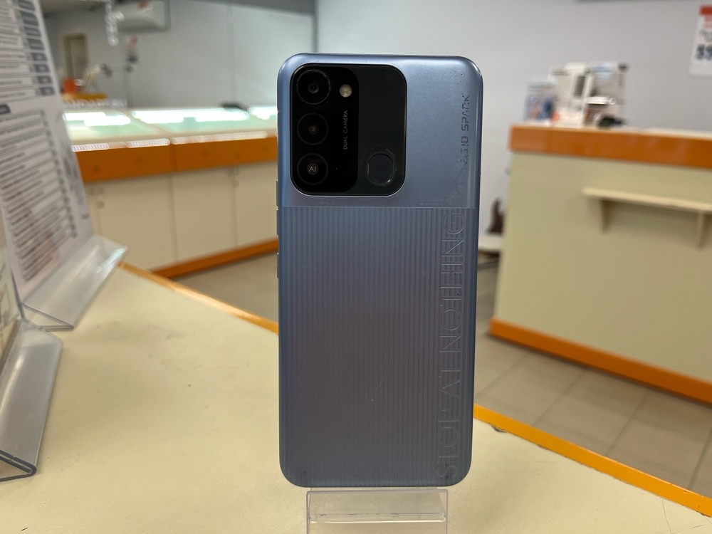 Смартфон Tecno Spark GO 2022 2/32