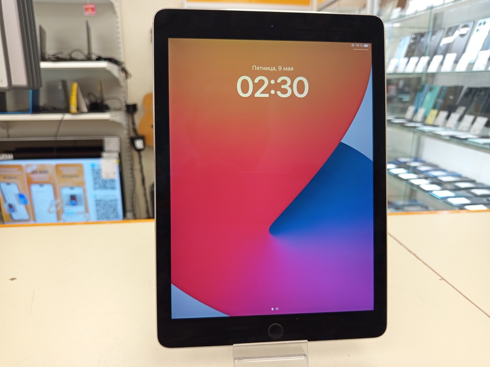 Планшет <> Apple iPad Pro 12.9 4-поколения;