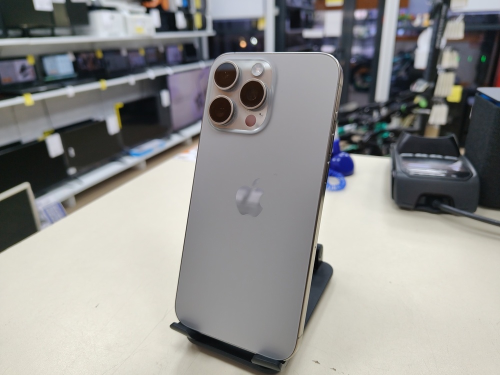 Смартфон Apple iPhone 15 Pro Max 256Gb
