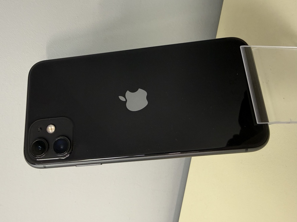 Смартфон Apple iPhone 11 64Gb