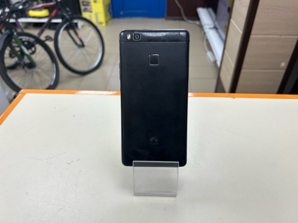 Смартфон Huawei P20 lite